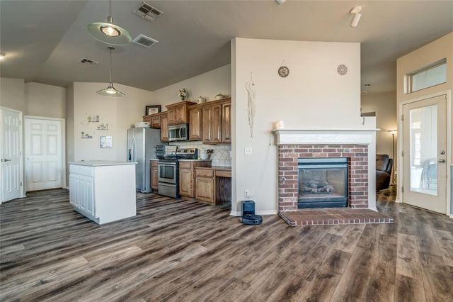 3320 Brighton Place, Yukon, OK 73099