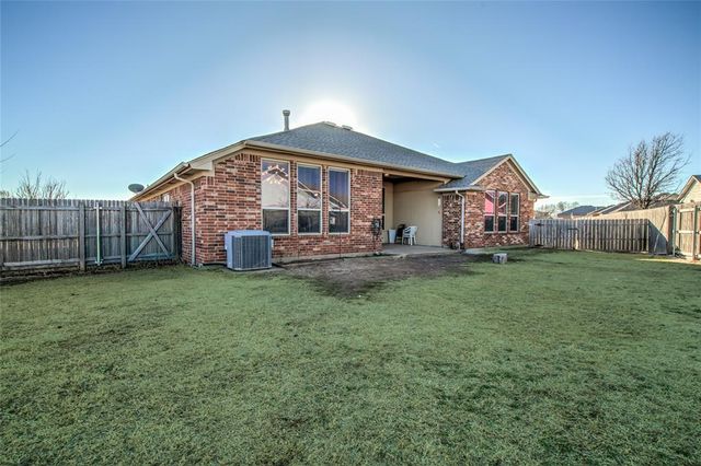 3320 Brighton Place, Yukon, OK 73099