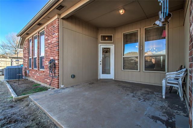 3320 Brighton Place, Yukon, OK 73099