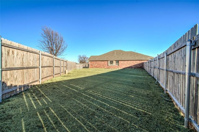 3320 Brighton Place, Yukon, OK 73099