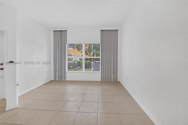 218 Lake Monterey Cir, Boynton Beach, FL 33426