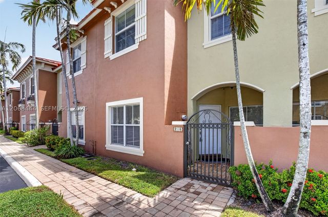 218 Lake Monterey Cir, Boynton Beach, FL 33426