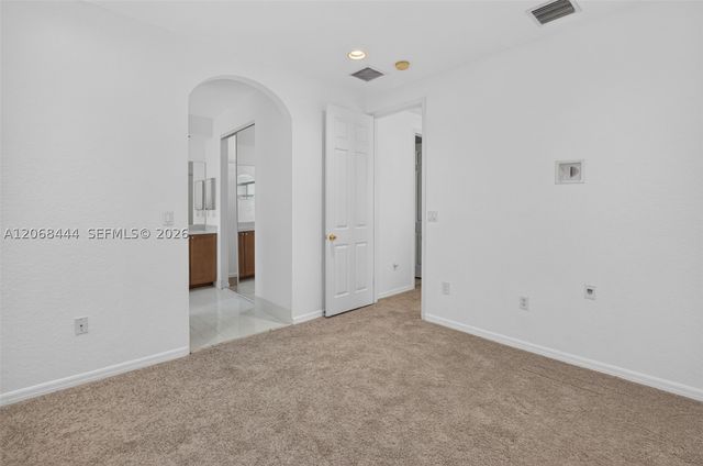 218 Lake Monterey Cir, Boynton Beach, FL 33426