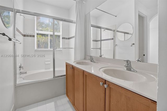218 Lake Monterey Cir, Boynton Beach, FL 33426