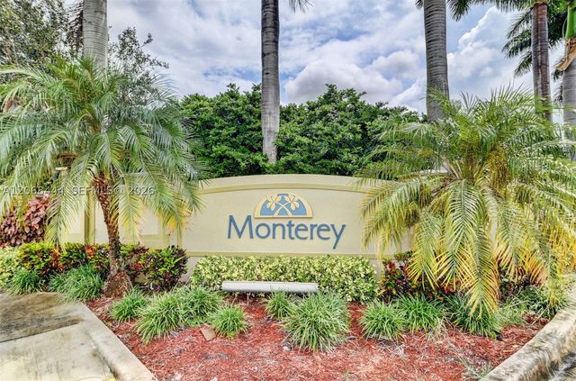 218 Lake Monterey Cir, Boynton Beach, FL 33426