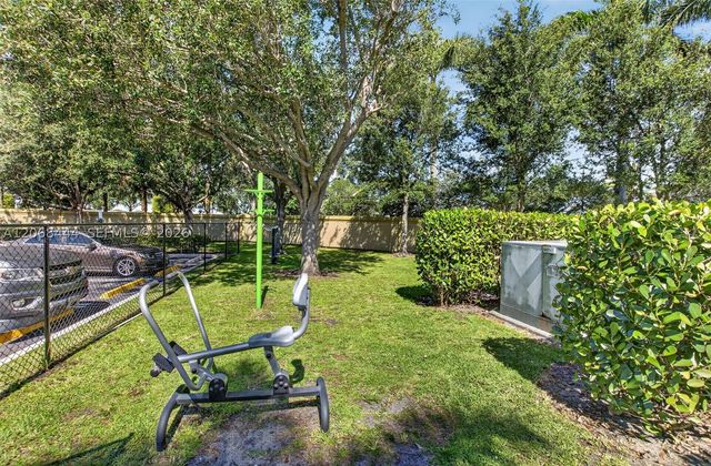 218 Lake Monterey Cir, Boynton Beach, FL 33426
