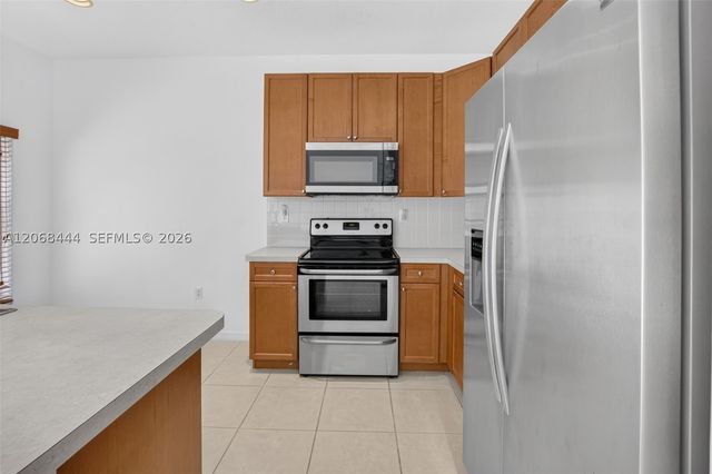 218 Lake Monterey Cir, Boynton Beach, FL 33426