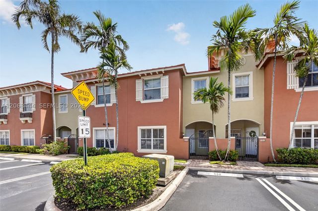218 Lake Monterey Cir, Boynton Beach, FL 33426