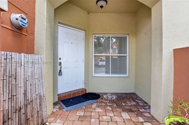 218 Lake Monterey Cir, Boynton Beach, FL 33426