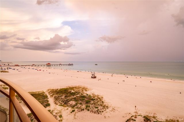 11 BAYMONT STREET 702, Clearwater Beach, FL 33767