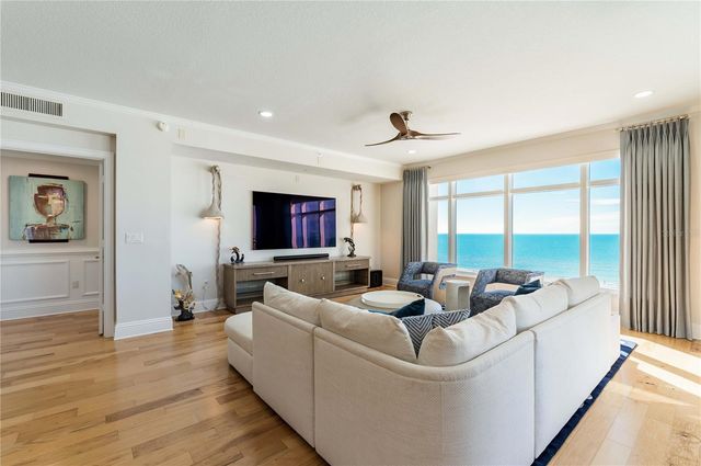 11 BAYMONT STREET 702, Clearwater Beach, FL 33767