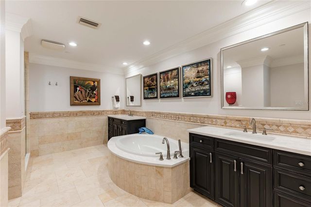 11 BAYMONT STREET 702, Clearwater Beach, FL 33767