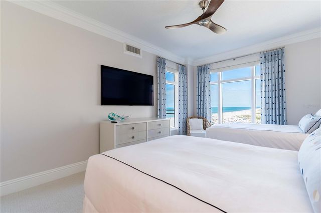 11 BAYMONT STREET 702, Clearwater Beach, FL 33767