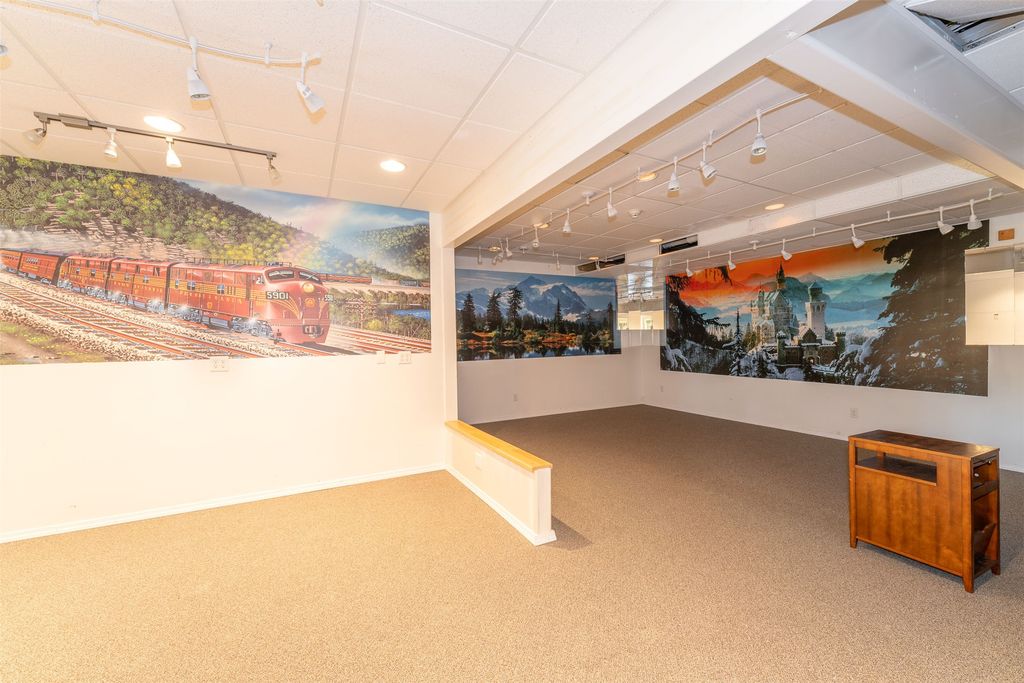 1800 E Edgewood Drive, Whitefish, MT 59937 photo 41