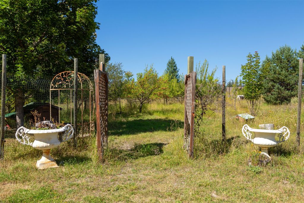 1800 E Edgewood Drive, Whitefish, MT 59937 photo 47