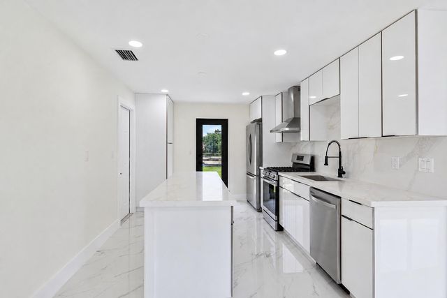 3185 Riddle Road, West Palm Beach, FL 33406