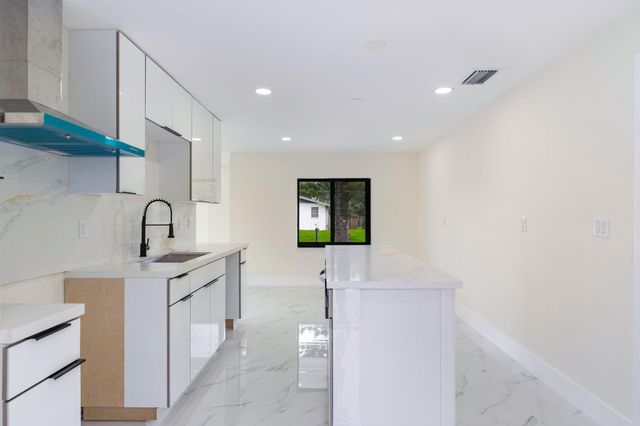 3185 Riddle Road, West Palm Beach, FL 33406