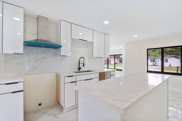 3185 Riddle Road, West Palm Beach, FL 33406