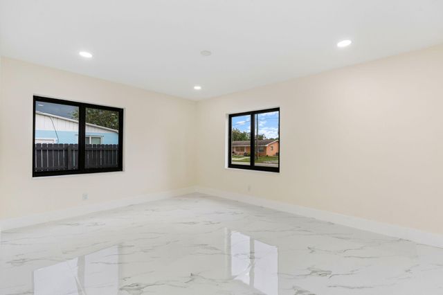 3185 Riddle Road, West Palm Beach, FL 33406