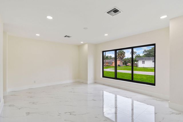 3185 Riddle Road, West Palm Beach, FL 33406