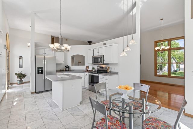 1225 EARLE Way, Burnsville, MN 55306