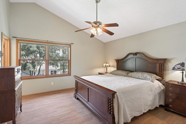 1225 EARLE Way, Burnsville, MN 55306