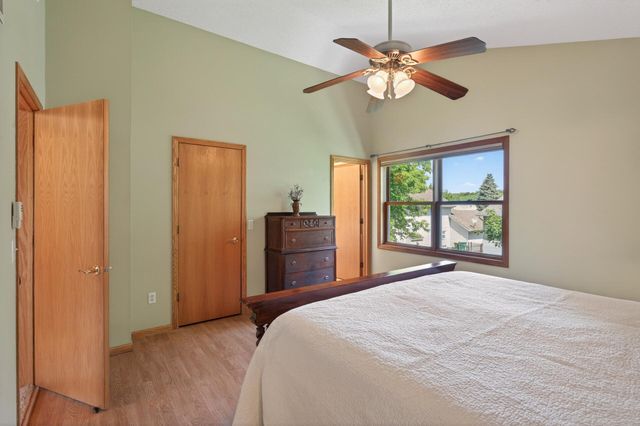 1225 EARLE Way, Burnsville, MN 55306