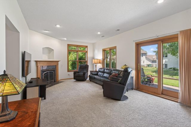 1225 EARLE Way, Burnsville, MN 55306