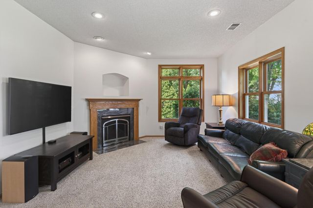 1225 EARLE Way, Burnsville, MN 55306