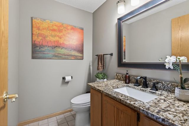 1225 EARLE Way, Burnsville, MN 55306