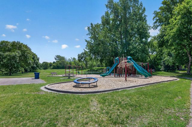 1225 EARLE Way, Burnsville, MN 55306