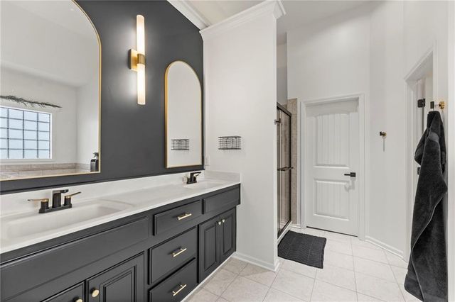 8901 N St Clair Avenue, Kansas City, MO 64154