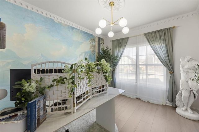 8901 N St Clair Avenue, Kansas City, MO 64154