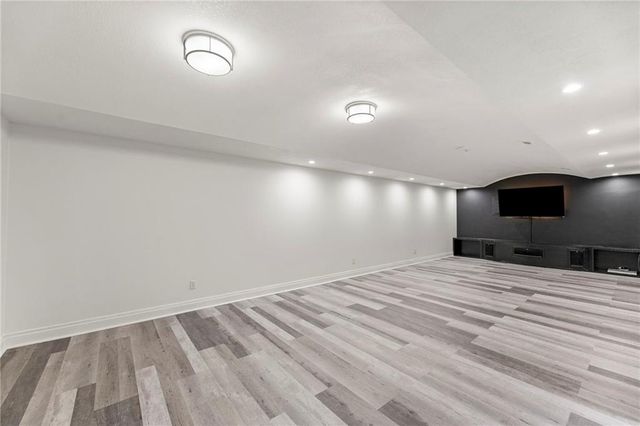 8901 N St Clair Avenue, Kansas City, MO 64154