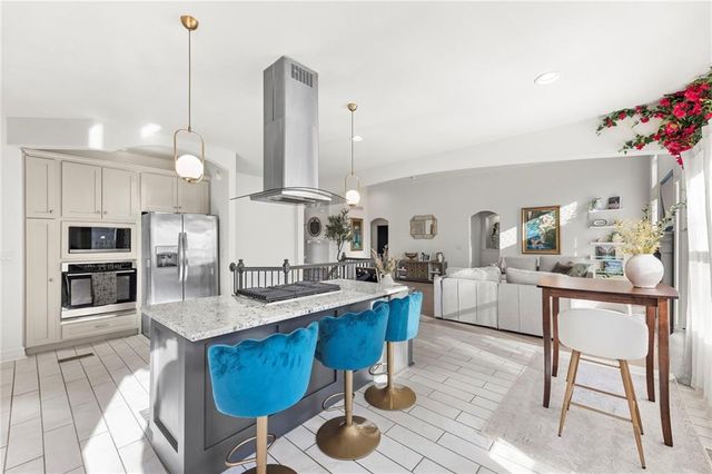 8901 N St Clair Avenue, Kansas City, MO 64154