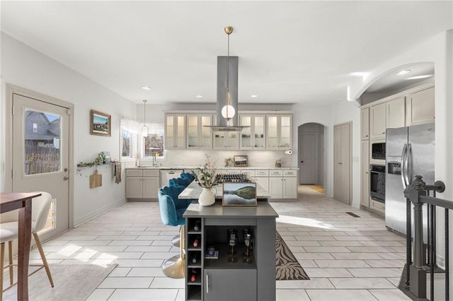 8901 N St Clair Avenue, Kansas City, MO 64154