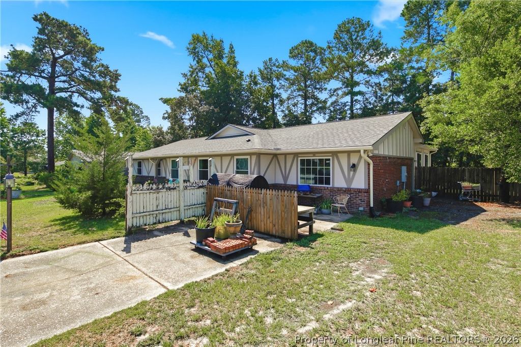6885 Buttermere Drive, Fayetteville, NC 28314 — photo 2