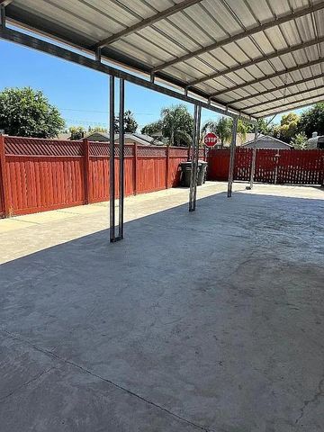 6649 Steiner Dr, Sacramento, CA 95823