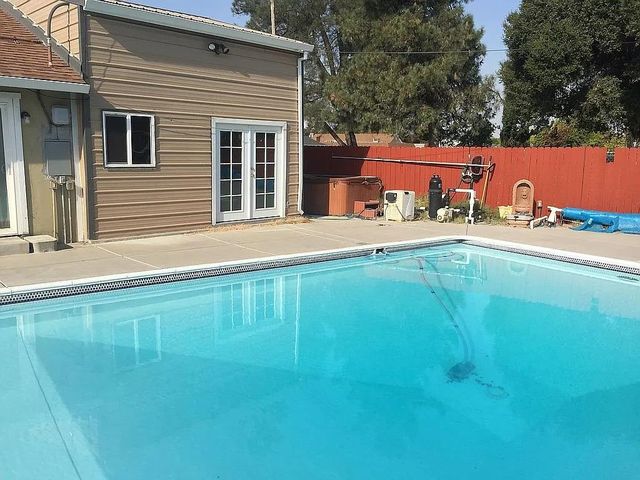 6649 Steiner Dr, Sacramento, CA 95823