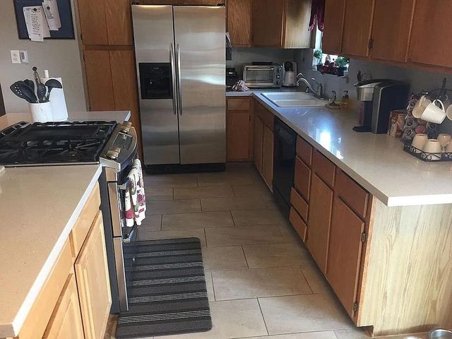 6649 Steiner Dr, Sacramento, CA 95823