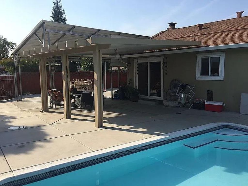 6649 Steiner Dr, Sacramento, CA 95823