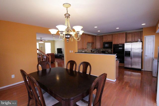 12010 LYNFORD LN, Fairfax, VA 22030