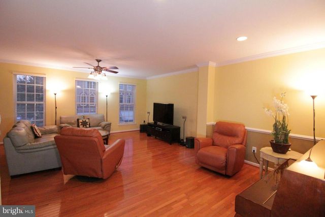 12010 LYNFORD LN, Fairfax, VA 22030