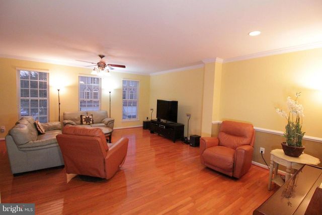 12010 LYNFORD LN, Fairfax, VA 22030