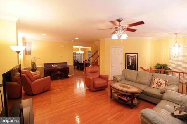 12010 LYNFORD LN, Fairfax, VA 22030