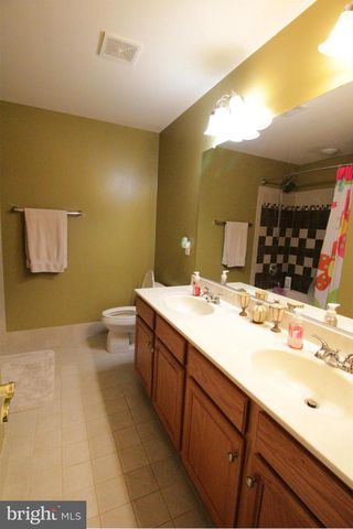 12010 LYNFORD LN, Fairfax, VA 22030