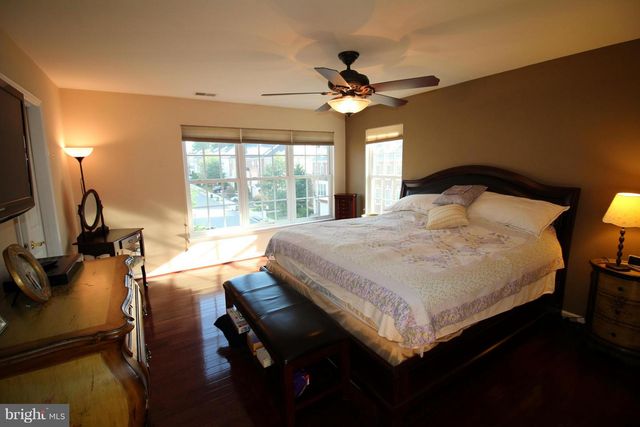 12010 LYNFORD LN, Fairfax, VA 22030