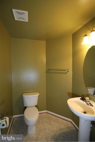 12010 LYNFORD LN, Fairfax, VA 22030