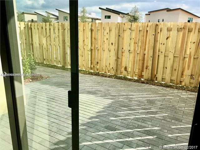 7805 NW 104th Ave 4, Doral, FL 33178