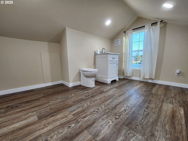 928 OREGON St, Port Orford, OR 97465